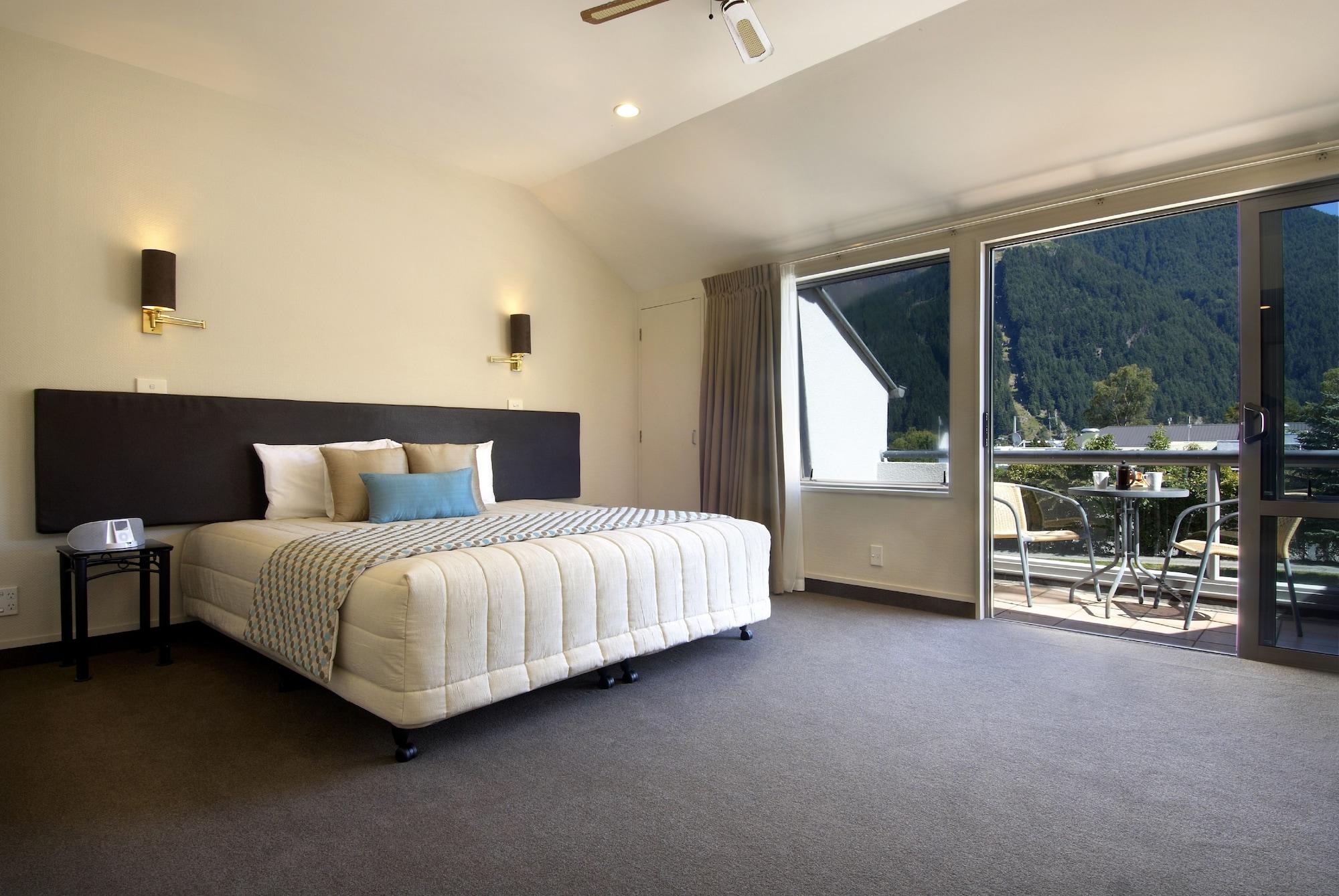 Hurley'S Of Queenstown Motel Room photo